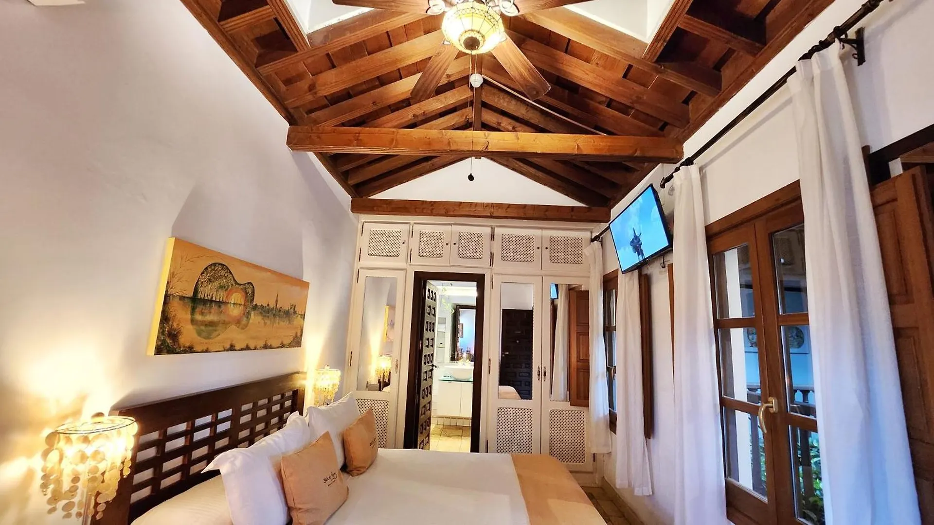 Entre Dos Aguas Hotel Boutique Toledo 3*,